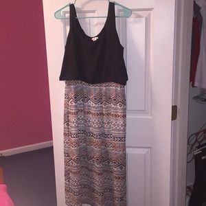 Long dress with tribal print